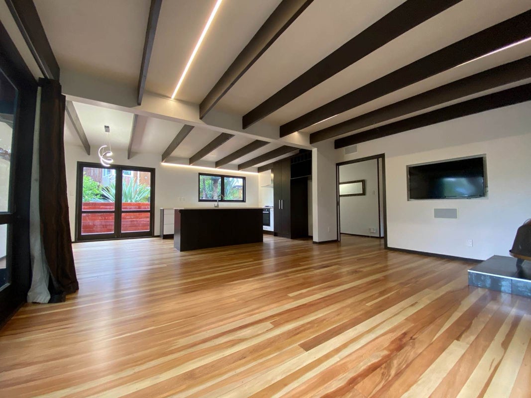 17 Anakiwa Place, Milford, Auckland - Carousel 2