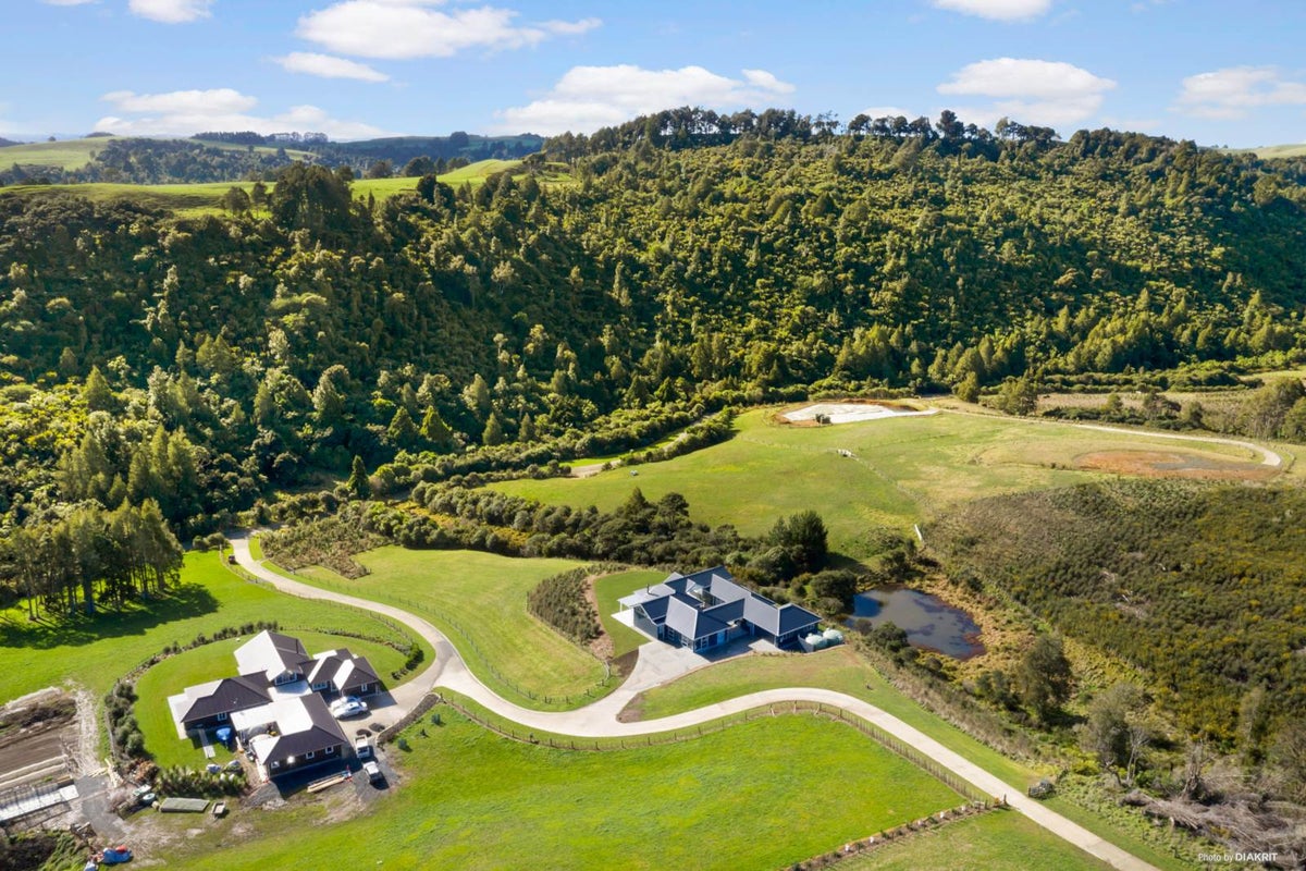 145 Mokoroa Valley Road, Henderson - Carousel 1