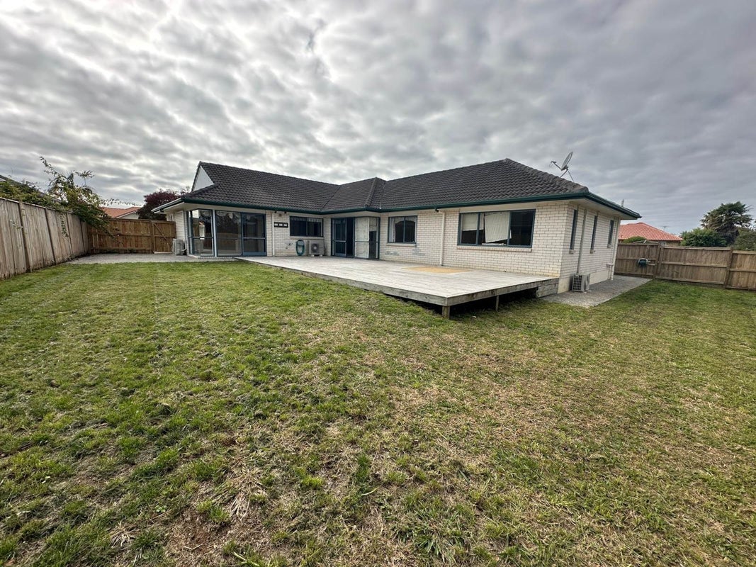 18 Montecito Place, Golflands, Auckland - Carousel 17