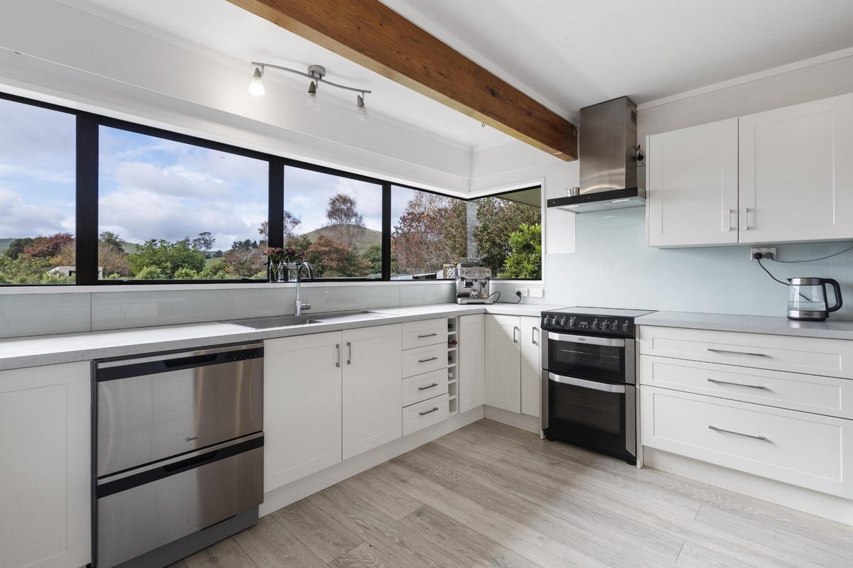 1144 Tauwhare Road, Tauwhare, Hamilton - Carousel 1