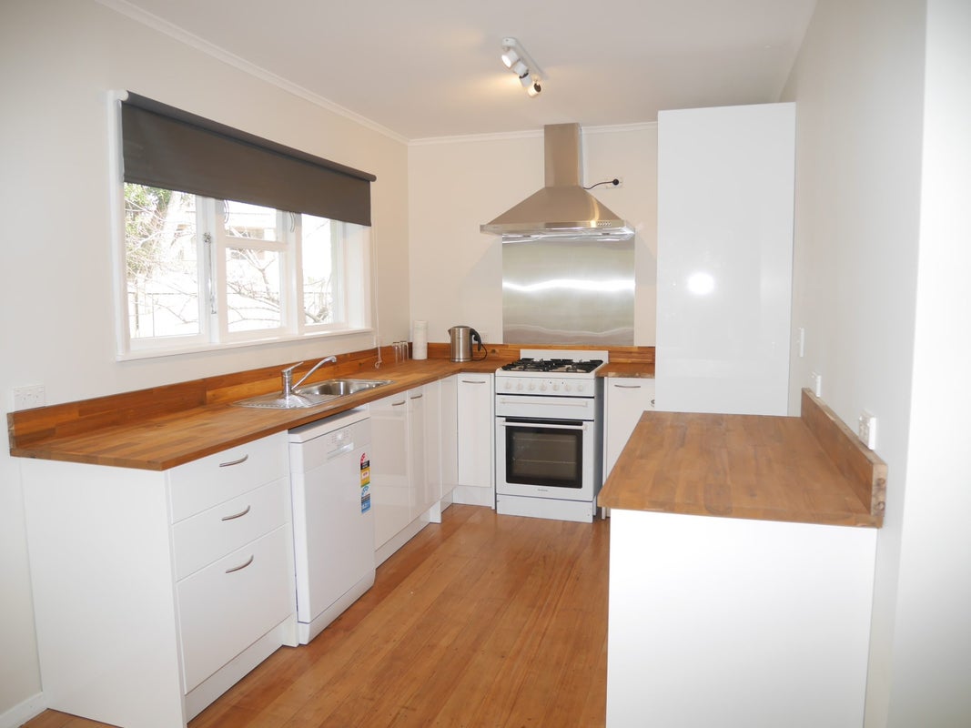 84 Ruapehu Street, Paraparaumu, Paraparaumu - Carousel 2