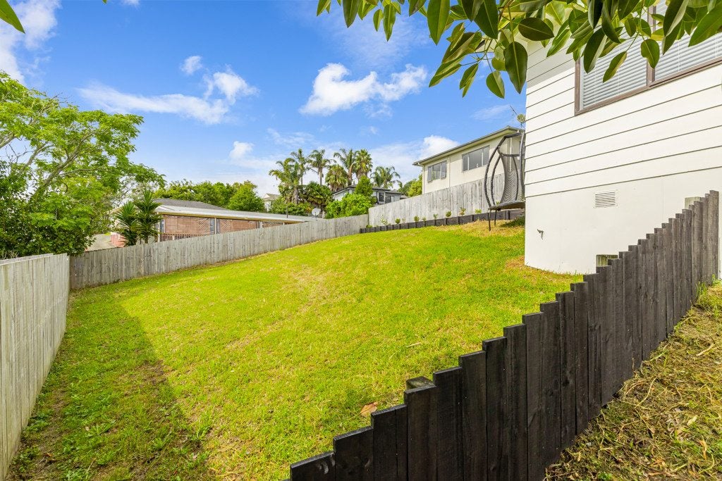 6A Garton Drive, Massey, Auckland - Carousel 2