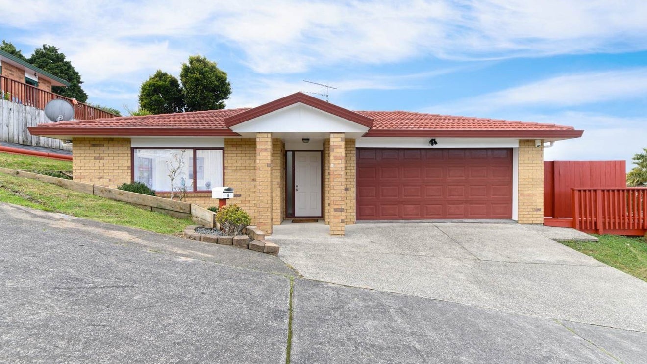 8 Shah Place, Glen Eden, Auckland - Carousel 1