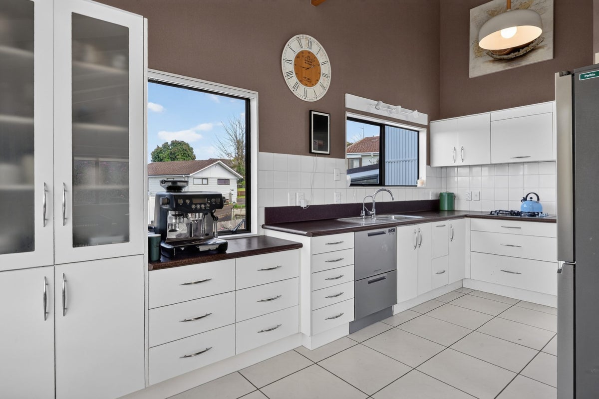 15 Colquhoun Place, Dinsdale, Hamilton - Carousel 2