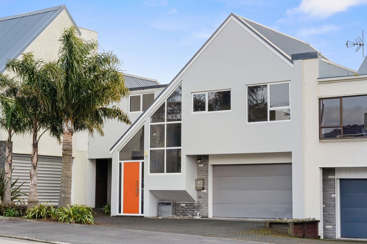 405 Devon Street West, Lynmouth, New Plymouth - Carousel 16