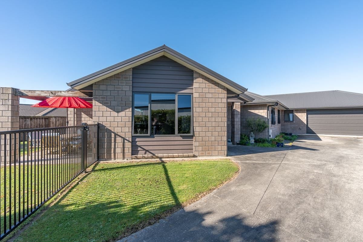 15 Cole Thomas Place, Huntington, Hamilton - Carousel 1