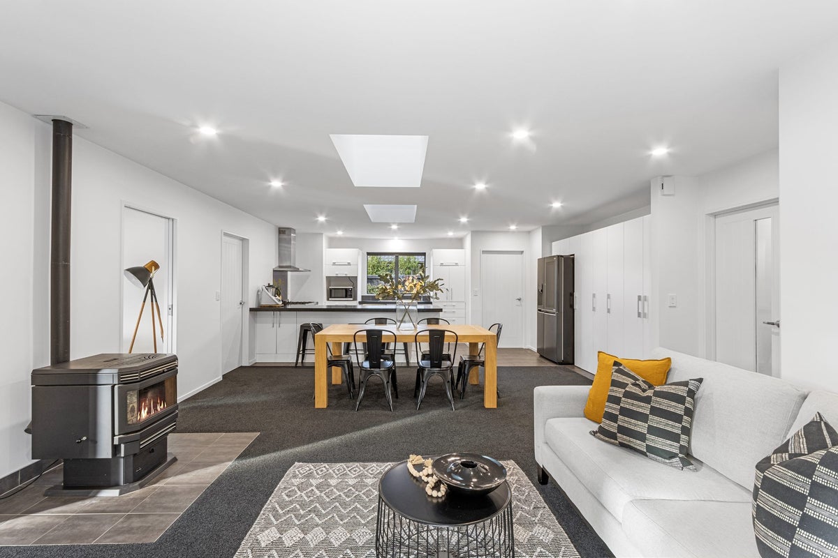 7 Rosebank Close, Northwood, Christchurch - Carousel 2