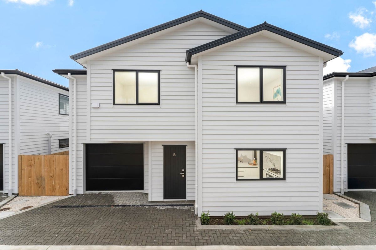 74B Riverpark Crescent, Henderson, Waitakere City, Auckland - Carousel 2