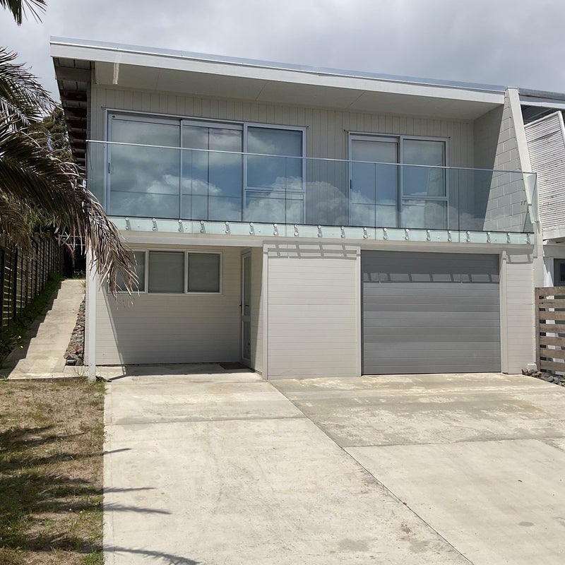 1/10 Pioneer Crescent, Omaha, Auckland - Carousel 1