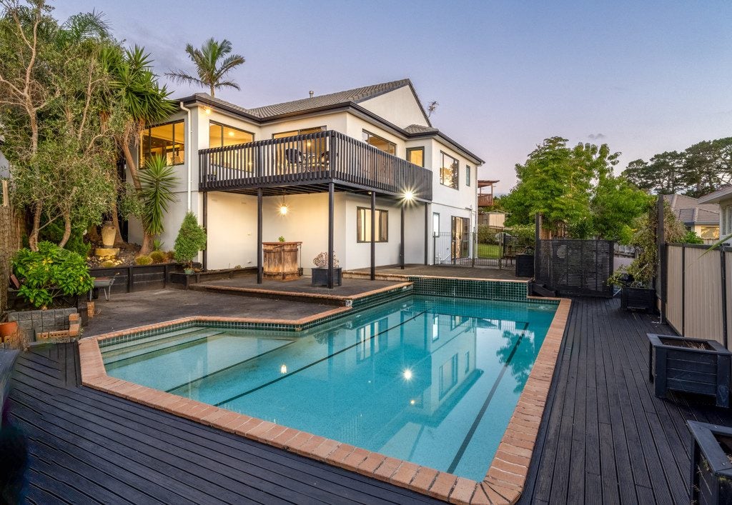 9 Owenbeg Rise, Dannemora, Auckland - Carousel 2