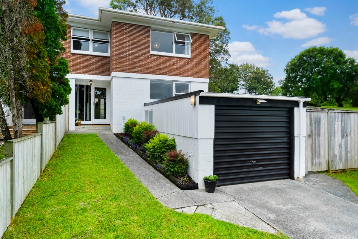 9A MIRRABOOKA Avenue, Botany Downs, Auckland - Carousel 2