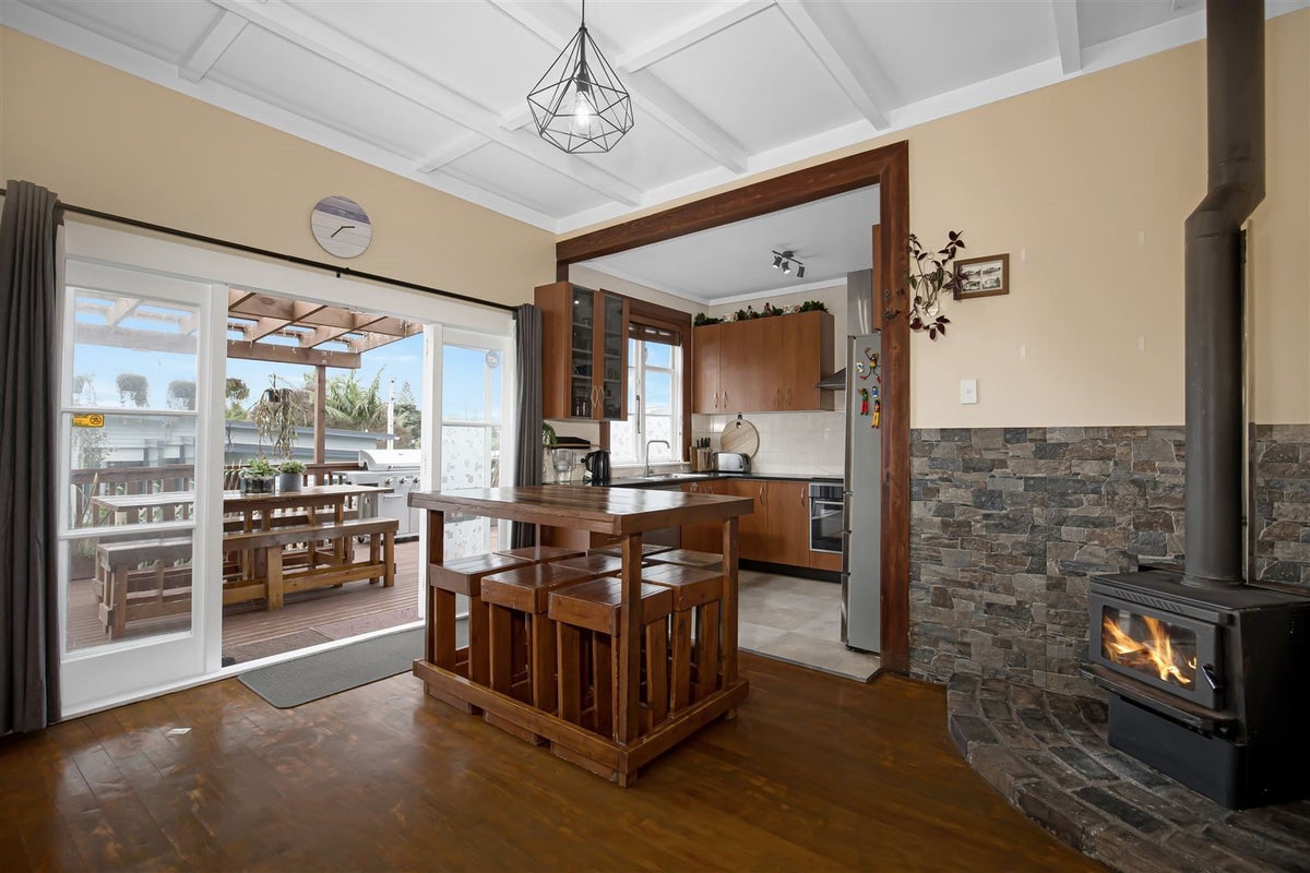 1/275 Great North Road, Henderson, Auckland - Carousel 1