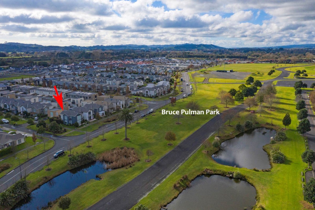 18 Kuaka Drive, Takanini, Auckland - Carousel 1