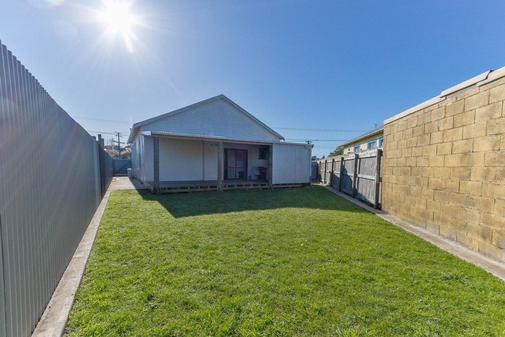 1 Bignell Street, Gonville, Whanganui - Carousel 1