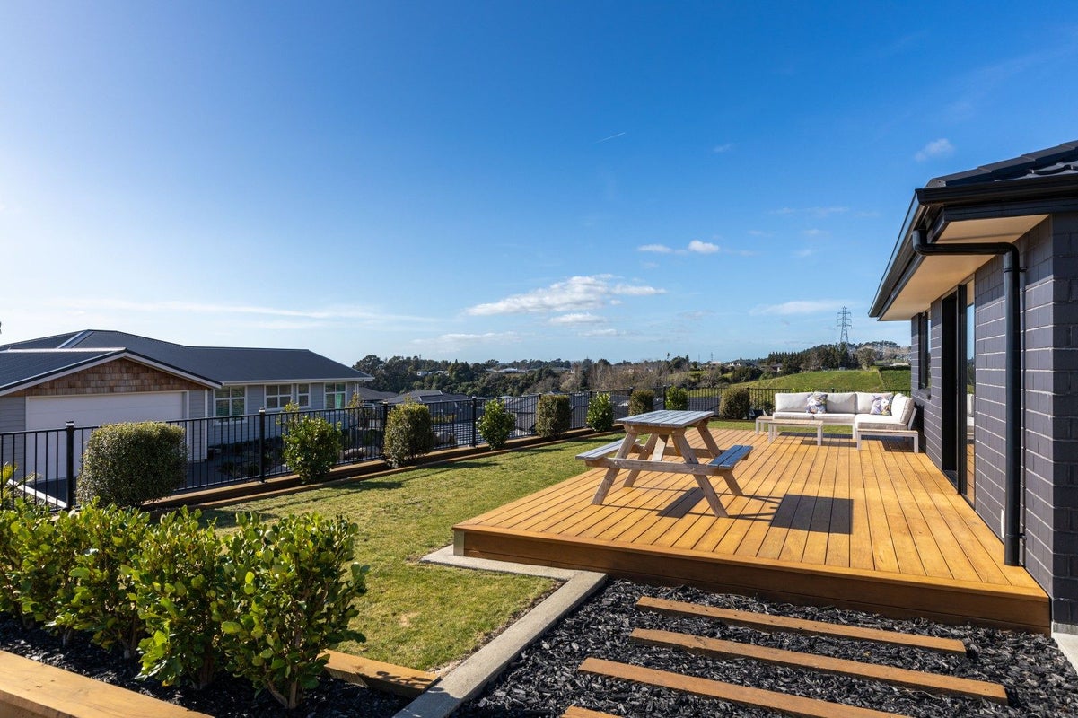 3 Aheahea Way, Hurworth, New Plymouth - Carousel 2