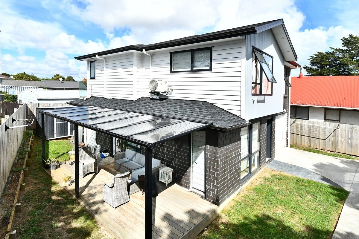 27A Seaward Place, Wattle Downs, Auckland - Carousel 13