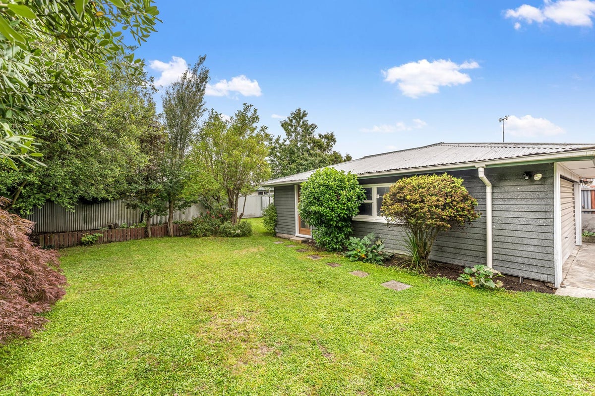 34 Dunedin Street, Redwood, Christchurch - Carousel 2