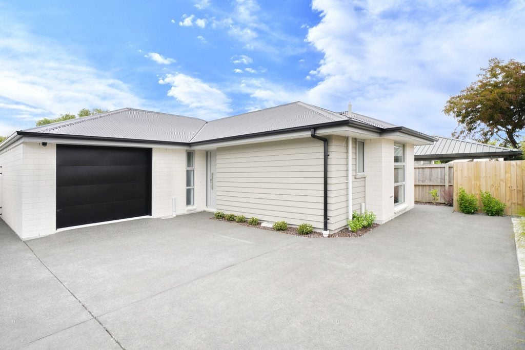4/100 Main North Road, Papanui, Christchurch - Carousel 1