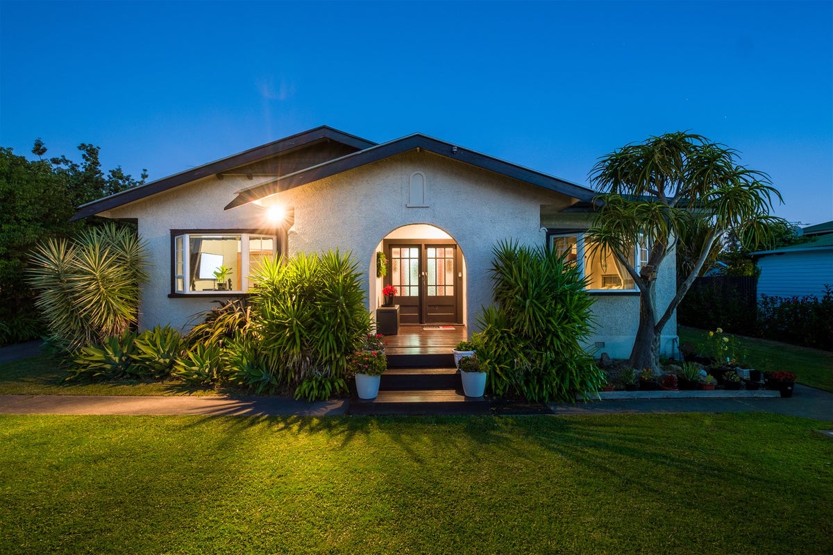 3 Hinaki Street, Inner Kaiti, Gisborne - Carousel 1