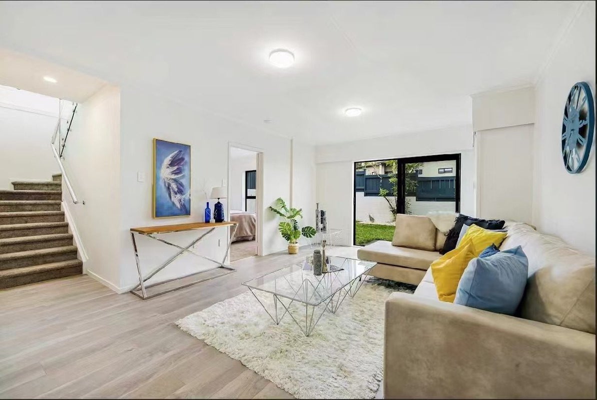1 Glen Vista Place, Bayview, Auckland - Carousel 2