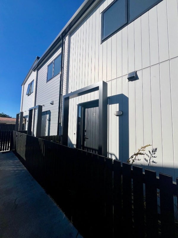 2/492C Richardson Road, Mount Roskill, Auckland - Carousel 1