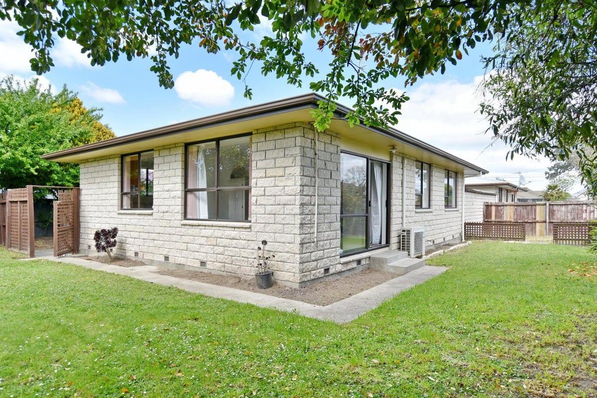 2/121 Marlow Road, Aranui, Christchurch - Carousel 1