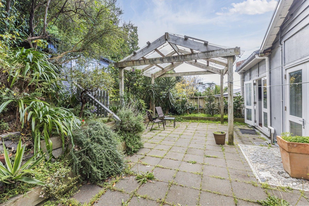 217 Marine Parade, Seatoun, Wellington - Carousel 17