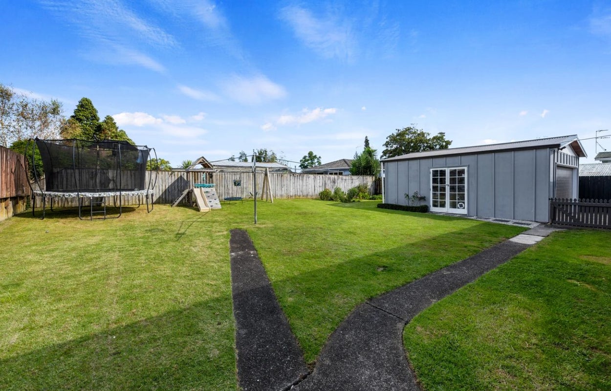 36 Sunnypark Avenue, Rosehill, Papakura - Carousel 6