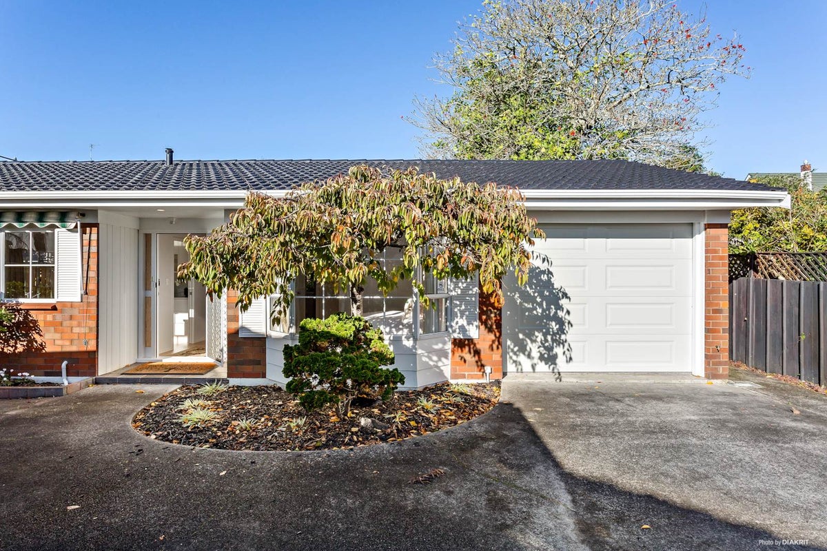 2/6 Jutland Road, Hauraki, Auckland - Carousel 1