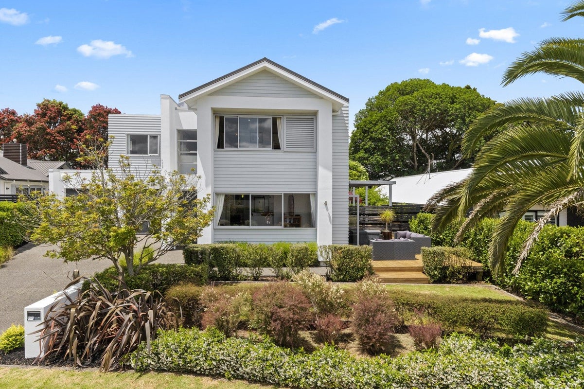 11 Ridge View Crescent, Pukekohe, Pukekohe - Carousel 1