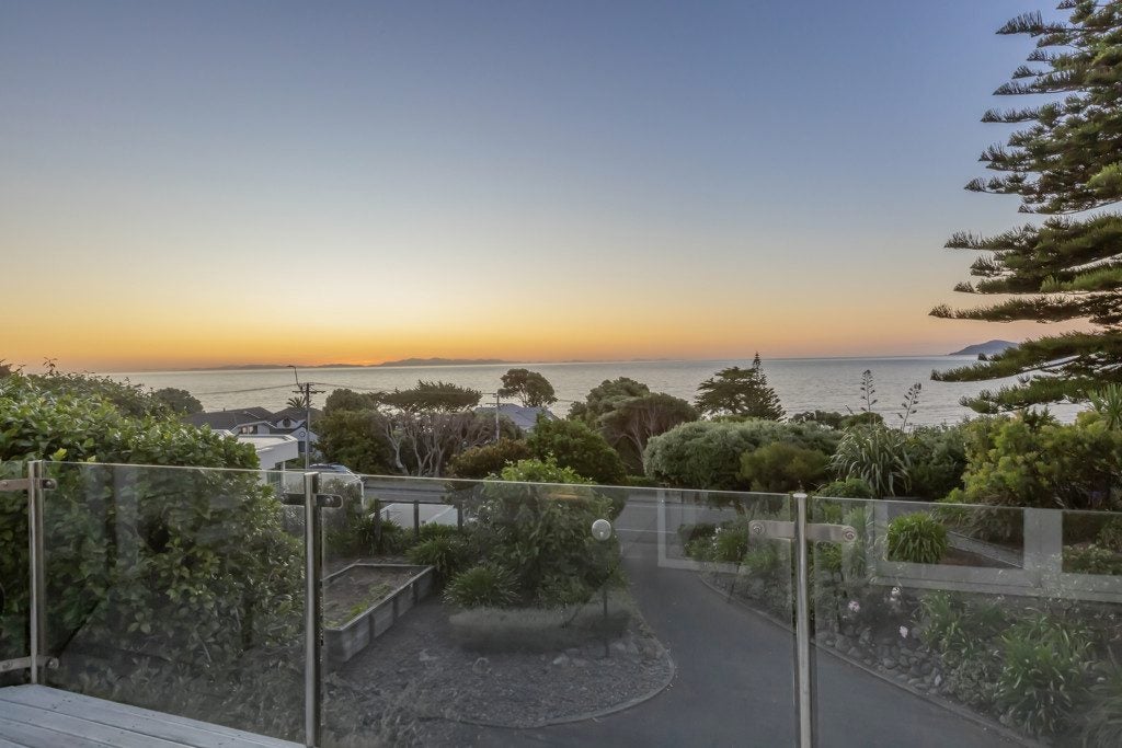 34 Rosetta Road, Raumati South, Paraparaumu - Carousel 1