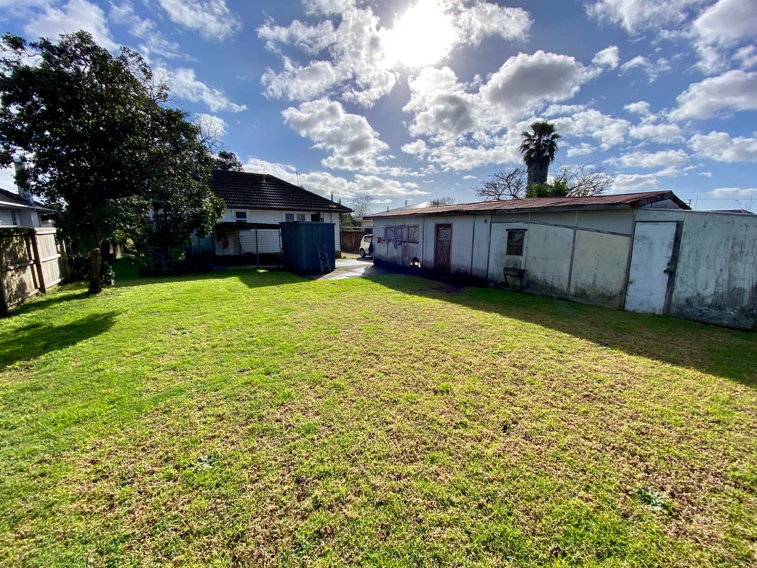 63 Waipani Road, Te Atatu Peninsula, Auckland - Carousel 2