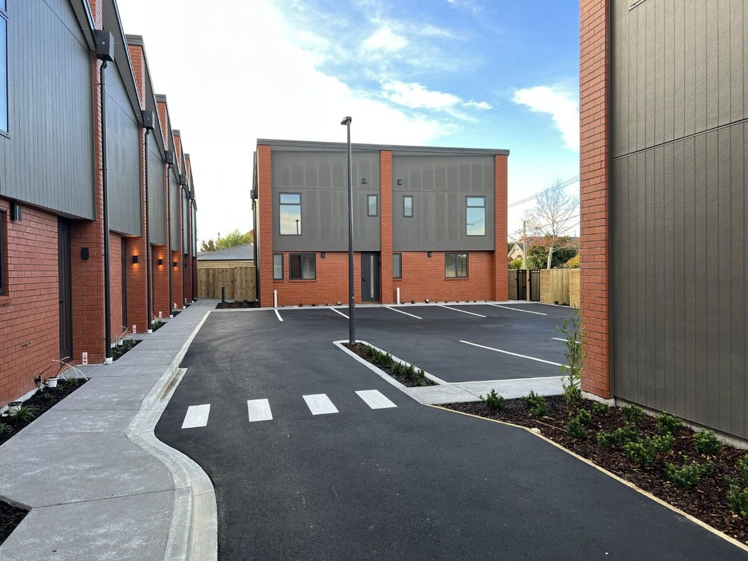 11/206 Geraldine Street, Edgeware, Christchurch - Carousel 1