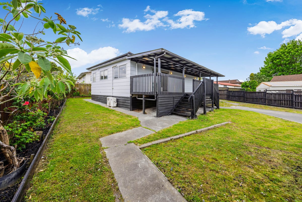 1/96 Finlayson Avenue, Clendon Park, Auckland - Carousel 1
