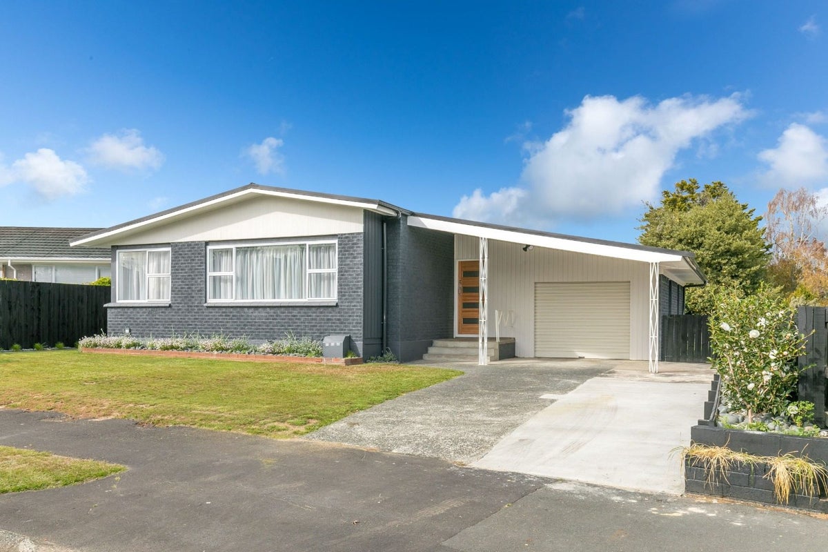17 Kensington Place, Fairfield, Hamilton - Carousel 1