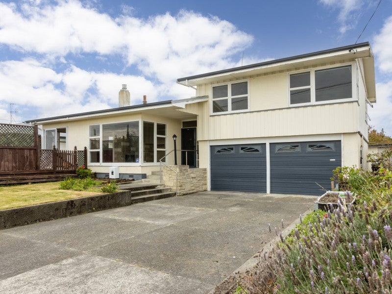 16 Arnold Street, Onekawa, Napier - Carousel 1
