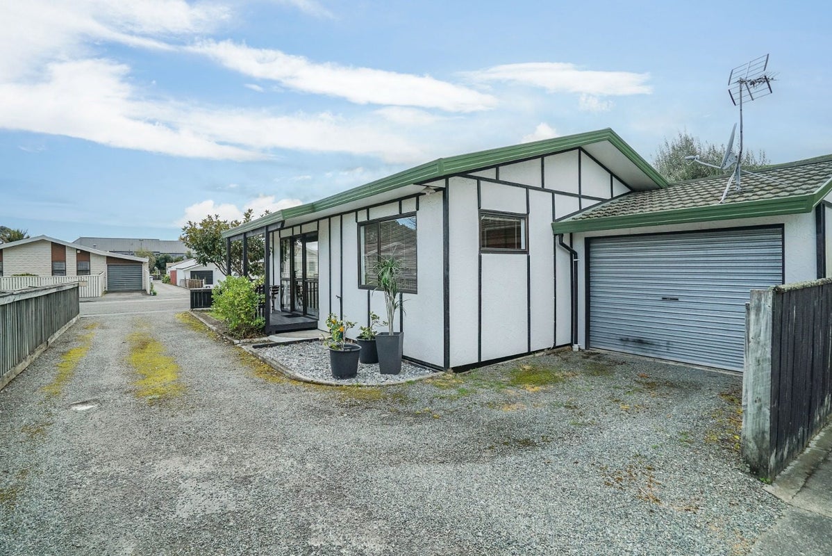 1/14 Cambria Street, The Wood, Nelson - Carousel 1