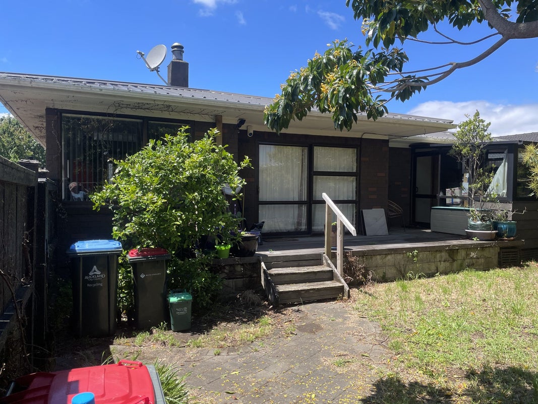 33 Celtic Crescent, Ellerslie, Auckland - Carousel 1
