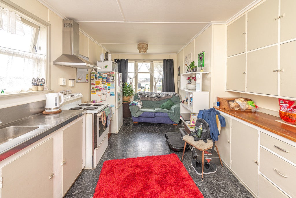 8 Maire Street, Gonville, Whanganui - Carousel 2