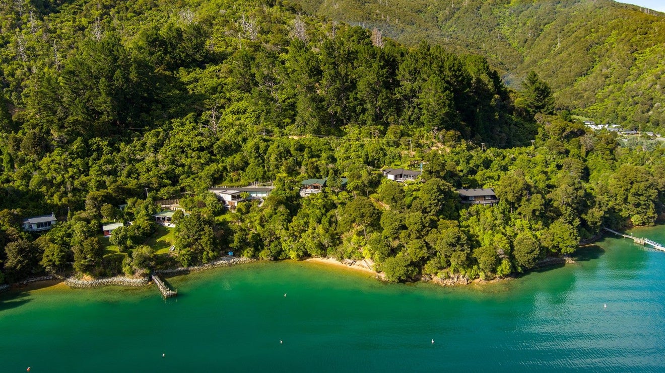 2047 Queen Charlotte Drive, Ngakuta Bay, Picton - Carousel 23