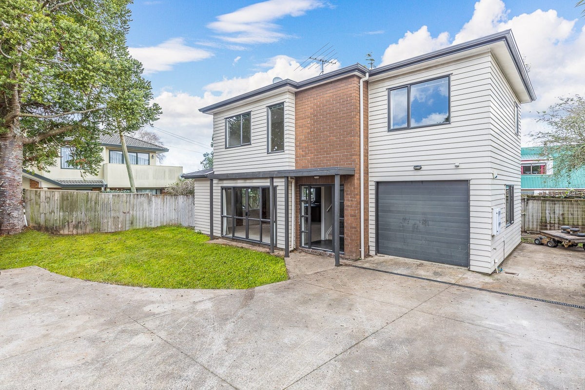 107 Richardson Road, Mount Albert, Auckland - Carousel 1