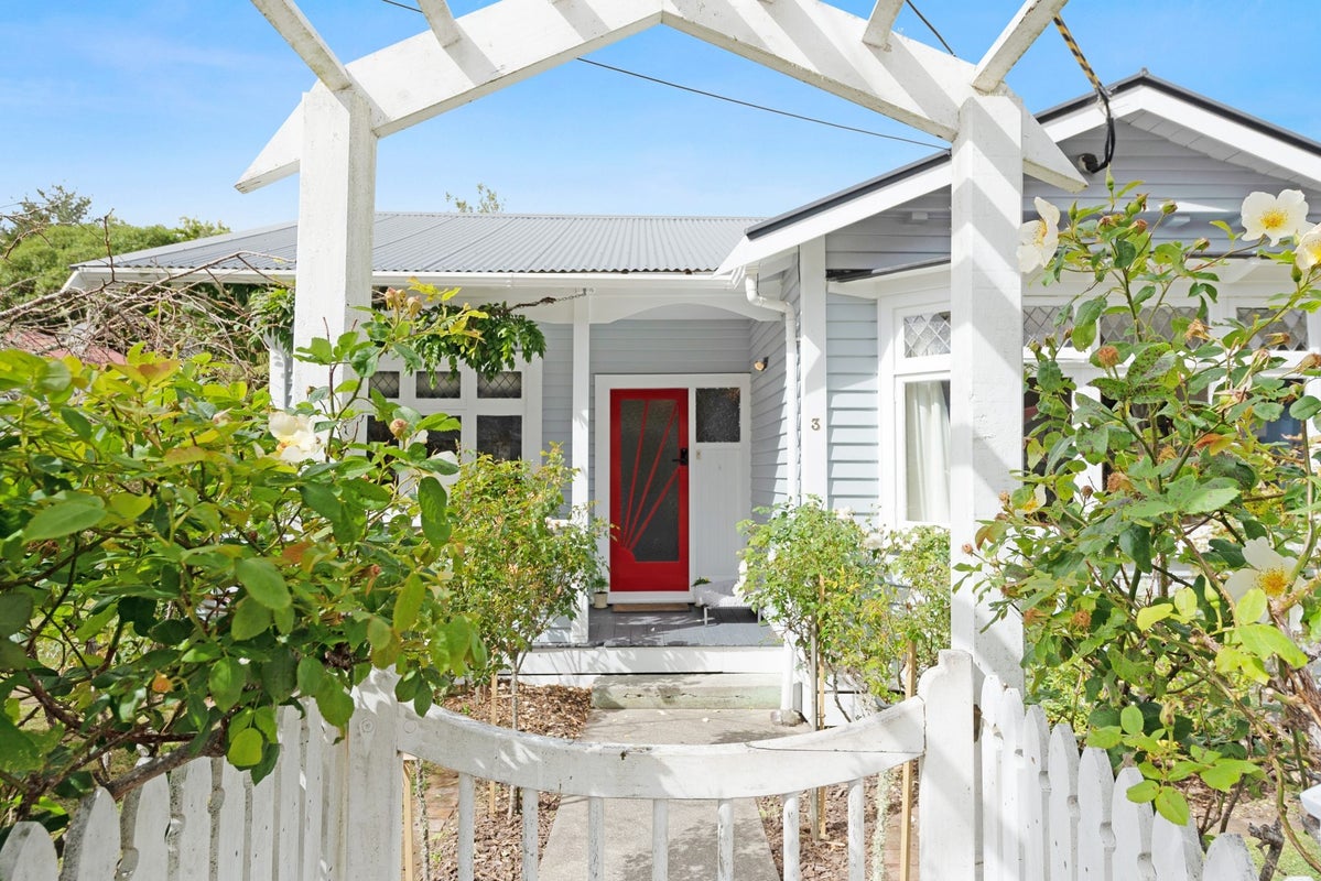 3 Ranelagh Street, Karori, Wellington - Carousel 1