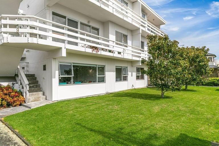 1/9 Marau Crescent, Mission Bay, Auckland - Carousel 2