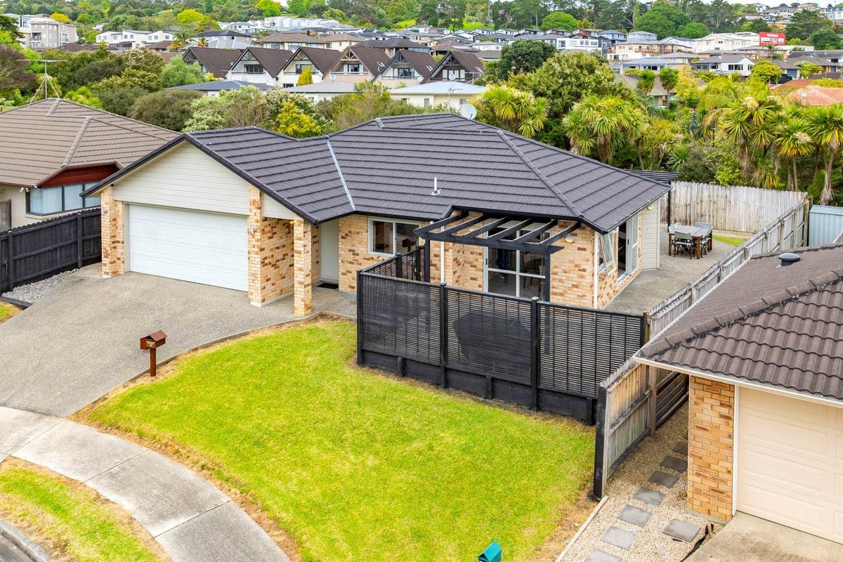 18 Andrusha Place, Flat Bush, Manukau City, Auckland - Carousel 1