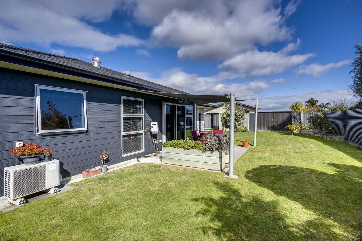 4 Mcnaughton Place, Onekawa, Napier - Carousel 2