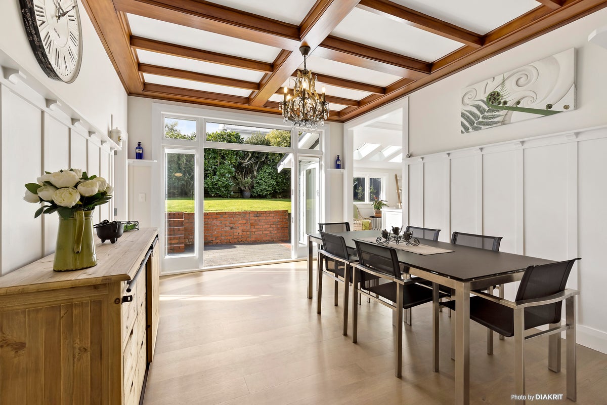 9 Chisenhall Street, Karori, Wellington - Carousel 2