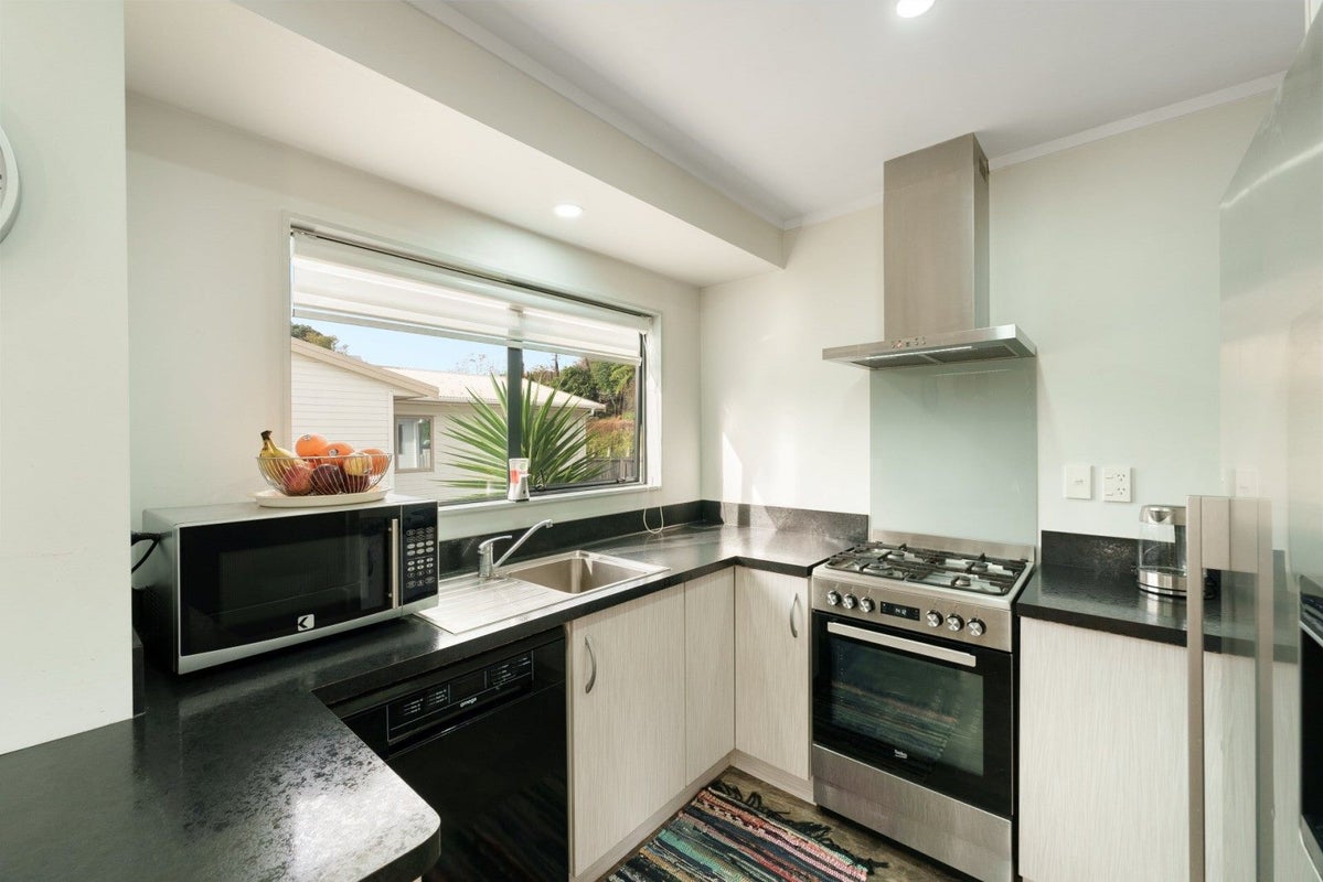 8 Creek Court, Gate Pa, Tauranga - Carousel 2