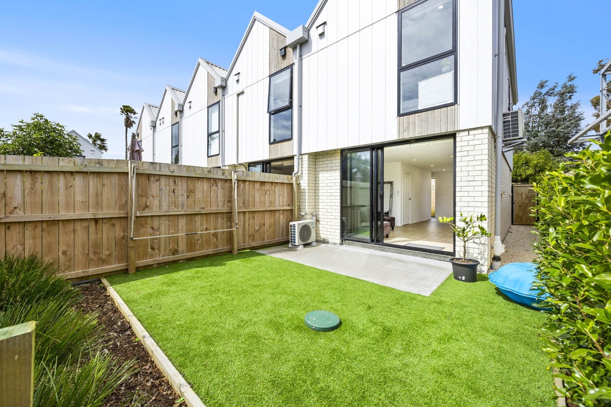 8/8 Brady Road, Otahuhu, Auckland City, Auckland - Carousel 1