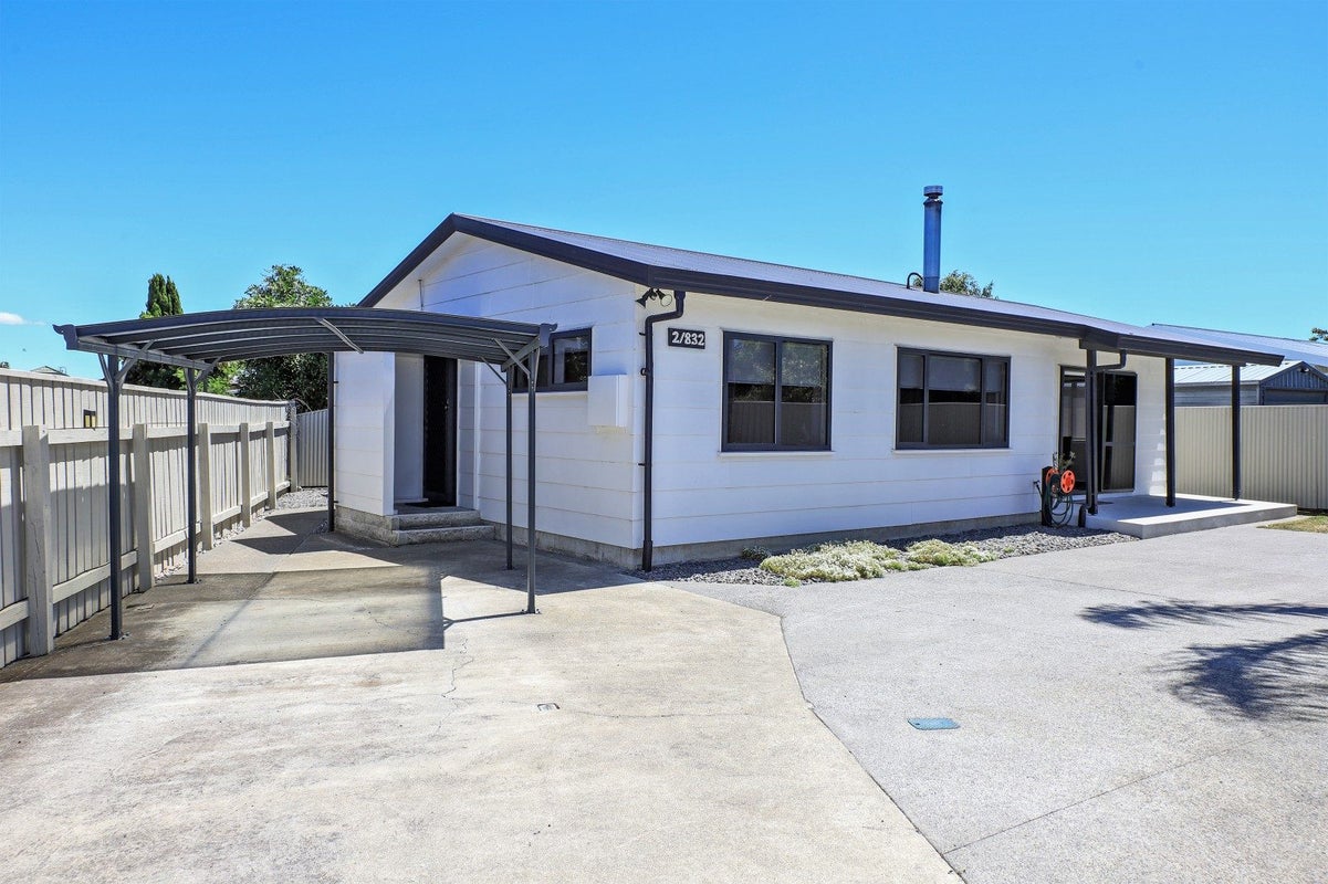 2/832 Cook PL, Raureka, Hastings - Carousel 1