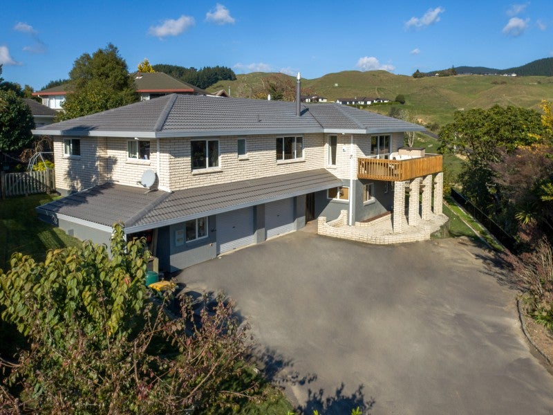 17 Bradley Place, Lynmore, Rotorua - Carousel 1
